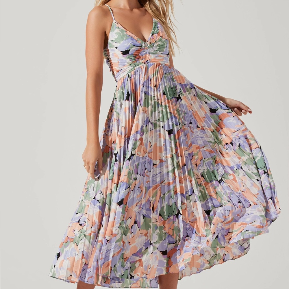ASTR Blythe Floral Plisse Midi Dress